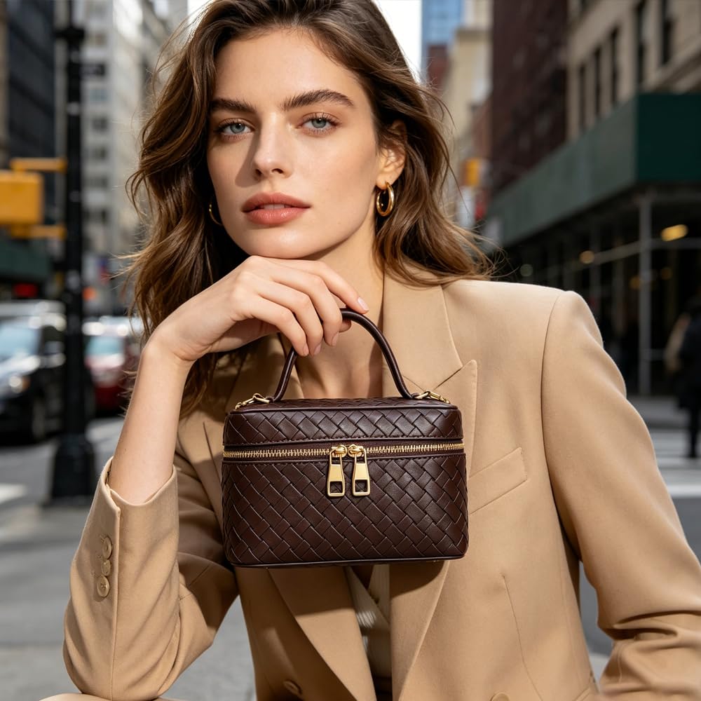 Women's Mini Woven Crossbody Bag U979559