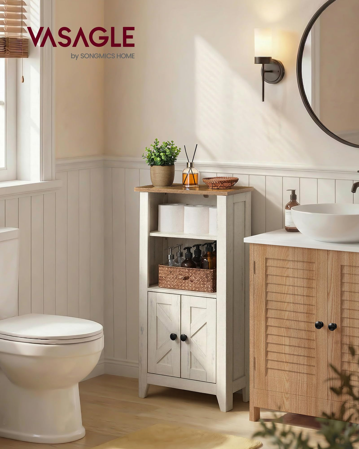 Farmhouse Storage Cabinet with 2 Barn Doors C1271
